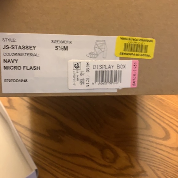 Jessica Simpson 5.5M Navy w/Micro Flash. New - Picture 6 of 6